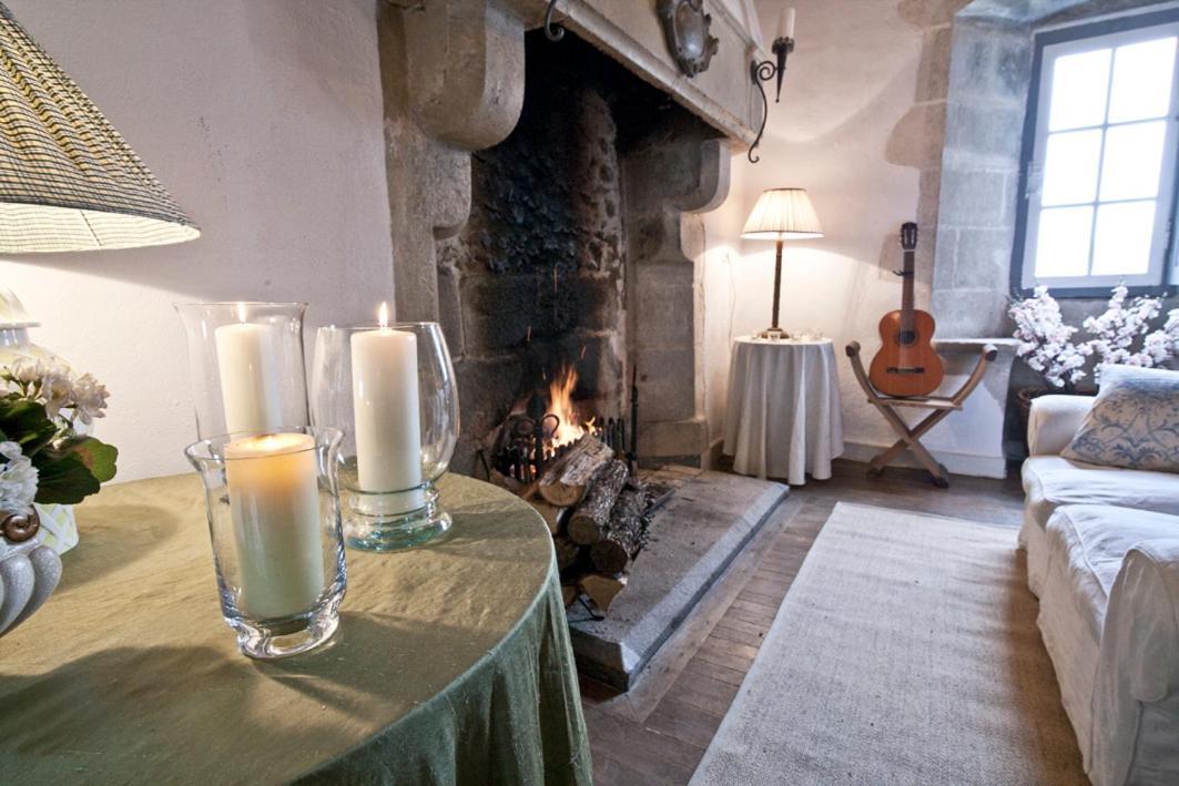 Bed and Breakfast 14Th Century Priory In Pressigny à Pressigny  Extérieur photo